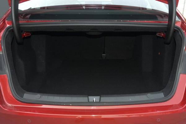 沒讓國人失望的比亞迪,配中文按鍵+車標,續航520公里14.99萬起 沒讓國人失望的比亞迪,配中文按鍵+車標,續航520公里14.99萬起