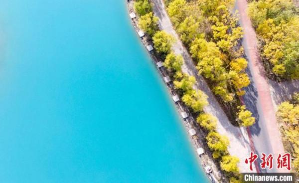 甘肅嘉峪關，你變了！讓人錯把戈壁當江南