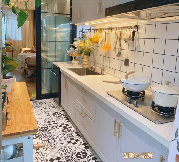 業主堅持砸掉“客餐廳”隔斷牆，小半年過去，越住越舒適