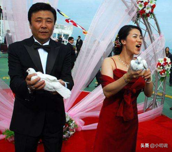 “女乒一姐”王楠：世乒三連冠第1人，患癌13年富豪丈夫不離不棄