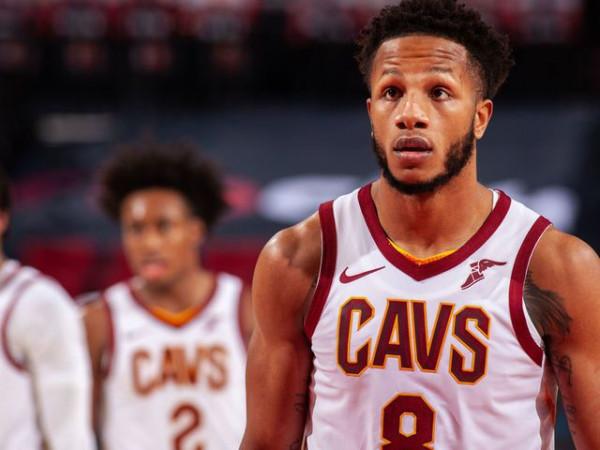 樂福遭騎士甩賣,火箭將犧牲多名出色球員,接盤樂福的大合同 樂福遭騎士甩賣,火箭將犧牲多名出色球員,接盤樂福的大合同