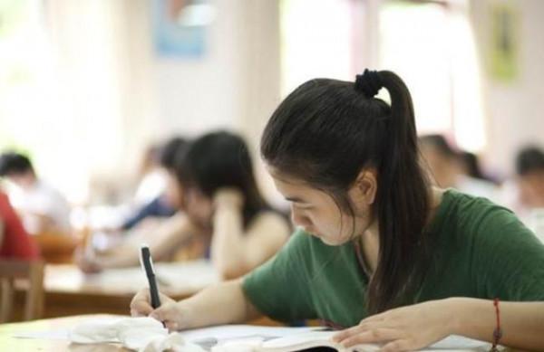 4所二本院校喜升“一本”，分數線卻沒漲，明年報考的學生吃香了