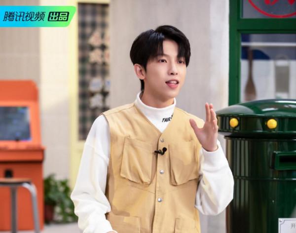 《大夥之家》有主題有笑點,但張紹剛為了主題曲解鹿晗意思太尷尬 《大夥之家》有主題有笑點,但張紹剛為了主題曲解鹿晗意思太尷尬