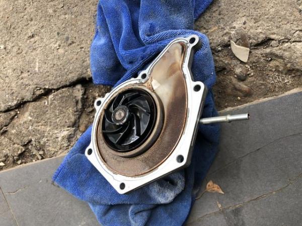 奧迪A7可變進氣管卡在開啟位置怎麼解決? 奧迪A7可變進氣管卡在開啟位置怎麼解決?