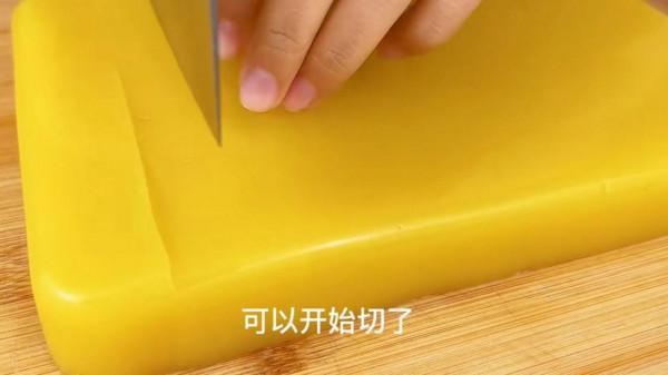 紅薯別再煮著吃了,做成紅薯糕,不放任何新增劑大人小孩都愛吃 紅薯別再煮著吃了,做成紅薯糕,不放任何新增劑大人小孩都愛吃