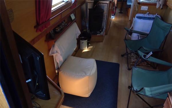 52歲的他放棄一切，住進33㎡“房船”中漂泊流浪，一晃已生活5年