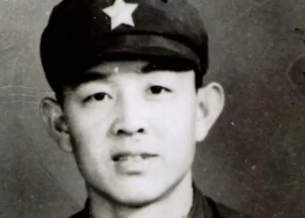 1979年大戰一觸即發，老將軍：三個孩子去參戰，我打算只回來一個