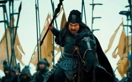 看完新版《三國演義》裡張飛的身材，網友吐槽：這也太肥了