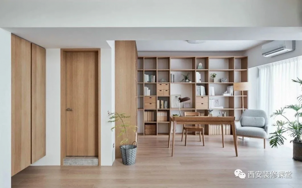 客廳不要傳統，長條桌布局可好？