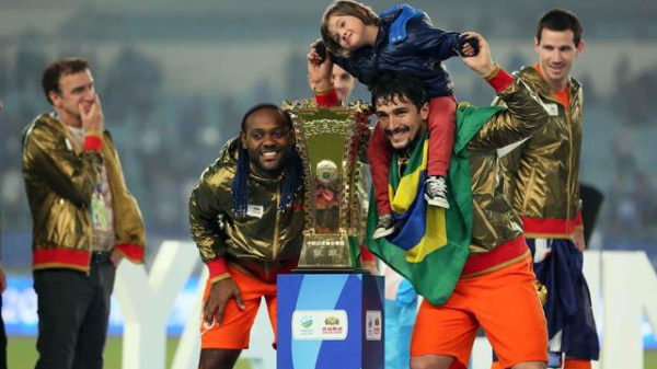 泰山隊日曆之1月13日:2014年1月13日,野牛阿洛伊西奧加盟魯能 泰山隊日曆之1月13日:2014年1月13日,野牛阿洛伊西奧加盟魯能