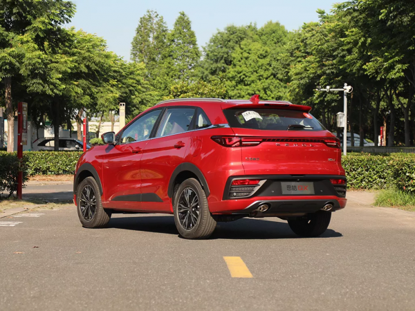 自主緊湊SUV新老對決!哈弗H6對比思皓QX 自主緊湊SUV新老對決!哈弗H6對比思皓QX