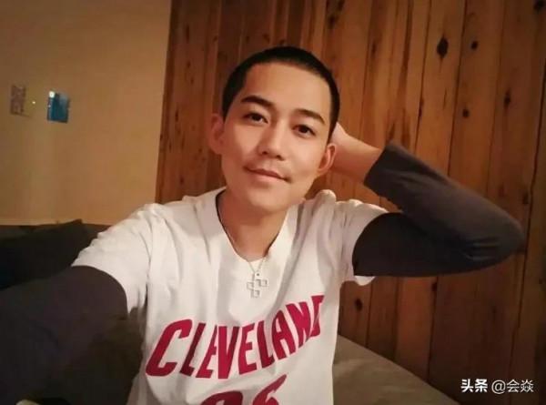 甦醒線上求職後續，王櫟鑫曝光甦醒朋友圈：直播、唱歌等全都接了