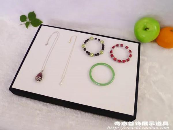 為什麼說玉不過手，金不離目？