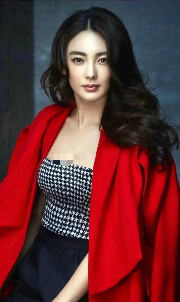 女神張雨綺驚豔時光寫真集