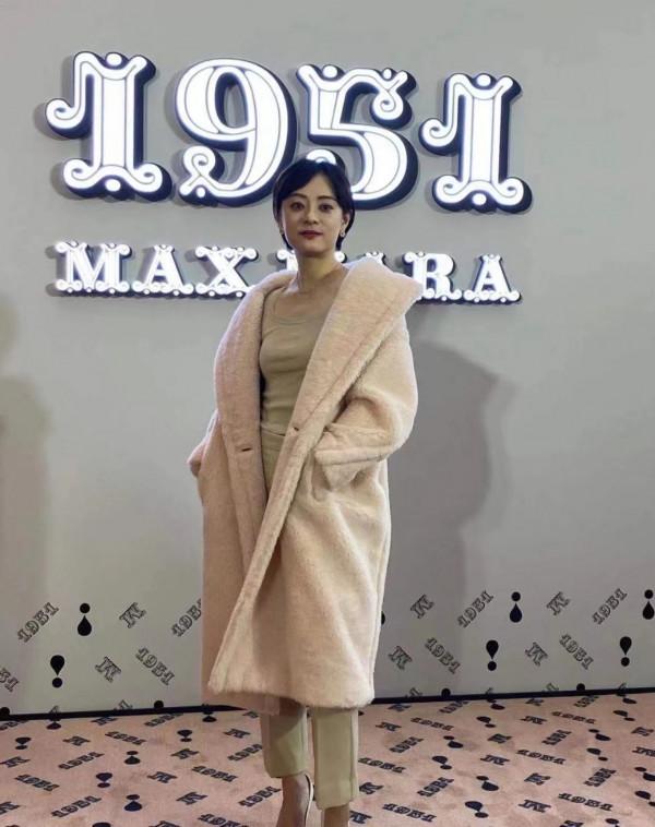 孫儷凹時尚造型再翻車！穿大火的泰迪熊大衣亮相，造型更像睡衣