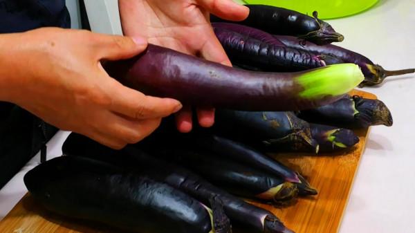 歷經兩季,秋天茄子能吃嗎?吃了對身體有何危害?為健康別再吃錯 歷經兩季,秋天茄子能吃嗎?吃了對身體有何危害?為健康別再吃錯