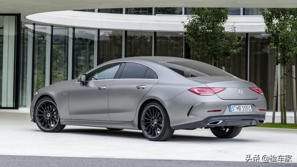 比奧迪A7更香？賣掉賓士S400花52萬買輛兩年的賓士CLS值嗎？