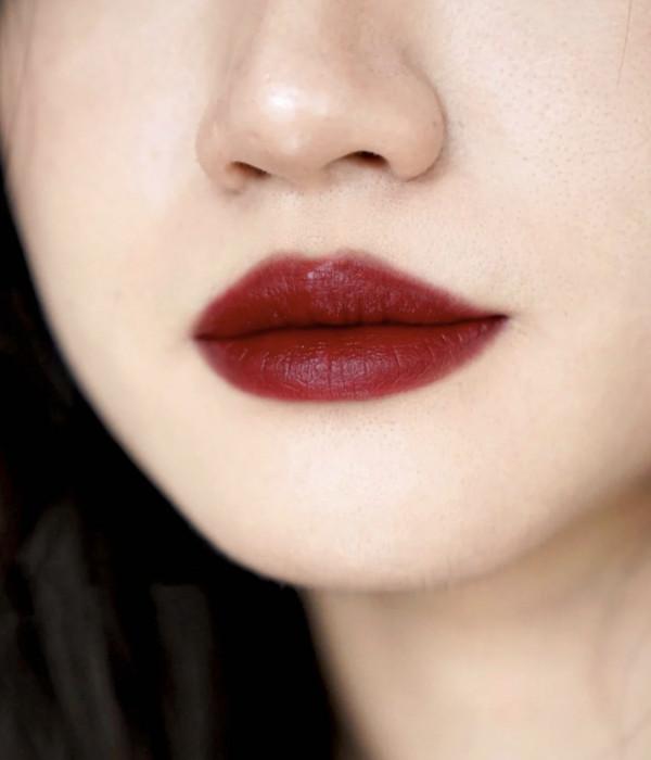 冬天口紅不必買太多，有這4支就夠用，有品位的女人都在用