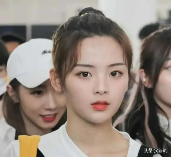 范冰冰接班人離開濾鏡一秒認不出,魚頭泡餅臉如何自救? 范冰冰接班人離開濾鏡一秒認不出,魚頭泡餅臉如何自救?