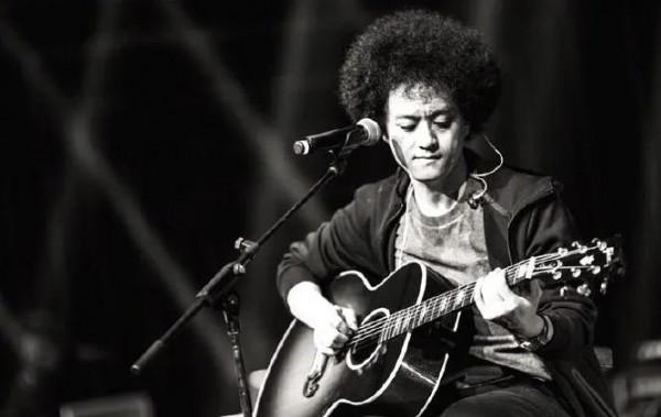 這幾個明星都在年輕的時候離開了我們,太可惜了 這幾個明星都在年輕的時候離開了我們,太可惜了