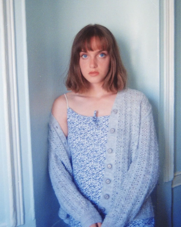 外套裡面別穿衛衣了！秋冬這麼穿撩人又氣質