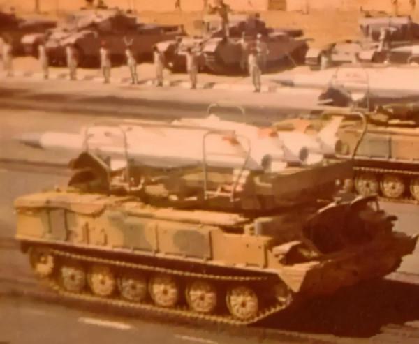 摸著美國過河的電子戰飛機，中國殲-16D和EA-18G效能優劣勢對比