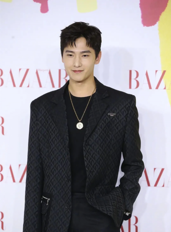 芭莎紅毯:宋茜好驚喜、楊穎這次沒得說,周筆暢和楊冪穿了個啥? 芭莎紅毯:宋茜好驚喜、楊穎這次沒得說,周筆暢和楊冪穿了個啥?