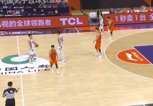 連傷2將！山東擊敗吉林迎2連勝，高詩巖17次助攻，小丁15分