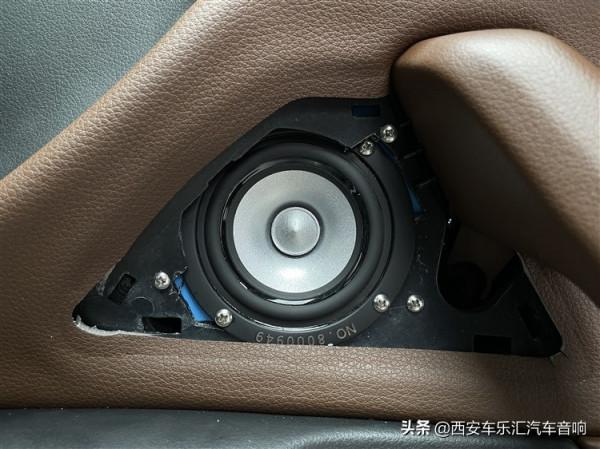 奧迪A6音響改裝德國海螺7系三分頻 整套系統無損安裝,人聲極佳 奧迪A6音響改裝德國海螺7系三分頻 整套系統無損安裝,人聲極佳