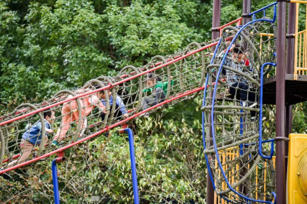 兒童城堡免費耍！還有可愛萌寵和超大草坪，公交直達，遛娃必去