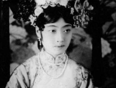 老照片：看看清代後宮的妃子們長得怎麼樣