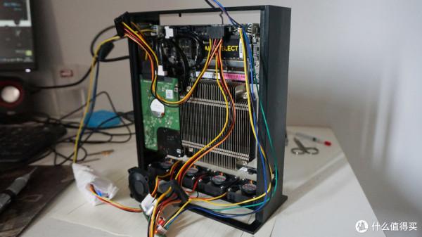 垃圾佬DIY自制 thin itx 超小體積電腦機箱，拿來做軟路由簡直完美