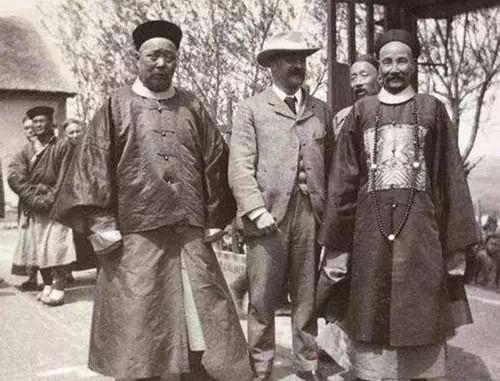 清朝奇案:活人變白骨,縣令查案,案情波折,驚天陰謀正浮出水面 清朝奇案:活人變白骨,縣令查案,案情波折,驚天陰謀正浮出水面