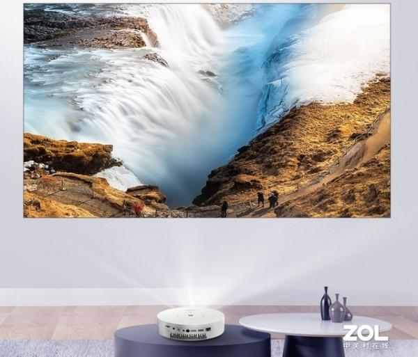 大屏/便攜/價格低 智慧投影更適合年輕人追劇 大屏/便攜/價格低 智慧投影更適合年輕人追劇