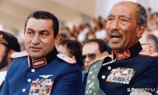 牽引炮上跳下4人,手持衝鋒槍掃射,回顧埃及總統薩達特遇刺事件 牽引炮上跳下4人,手持衝鋒槍掃射,回顧埃及總統薩達特遇刺事件