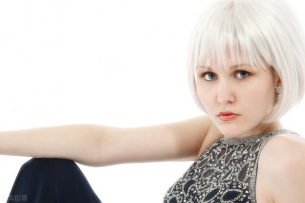 人老頭髮才變白?這些因素同樣會白頭,甚至預示著這些疾病 人老頭髮才變白?這些因素同樣會白頭,甚至預示著這些疾病