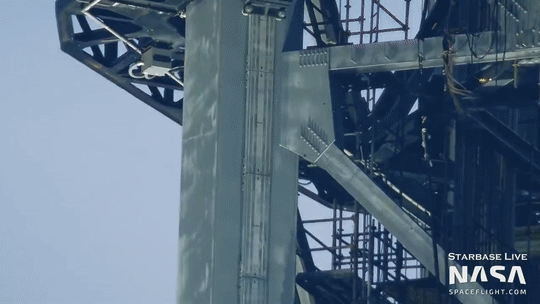 韓國F-5墜毀現場畫面曝光,飛行員遺體留在飛機內丨圖說軍事 韓國F-5墜毀現場畫面曝光,飛行員遺體留在飛機內丨圖說軍事