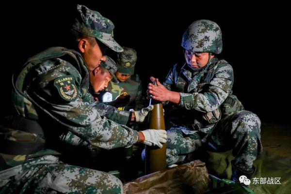榴炮開火!從黑夜打到白天 榴炮開火!從黑夜打到白天