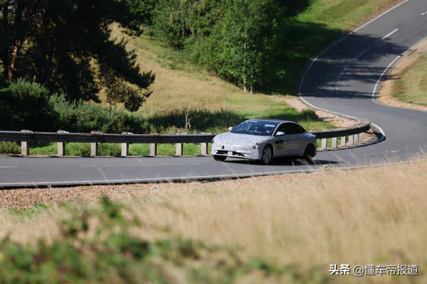 新車｜計劃於2022年第一季度交付 智己L7路試諜照曝光