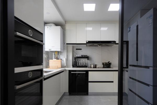 130㎡輕奢風格三居室，浪漫西廚和生活的結合，享受在家的每一刻