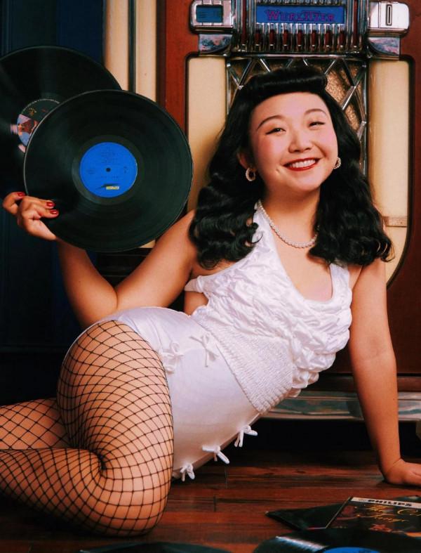 120斤代言寶格麗,一身肥肉最愛穿吊帶,辣目洋子憑什麼? 120斤代言寶格麗,一身肥肉最愛穿吊帶,辣目洋子憑什麼?