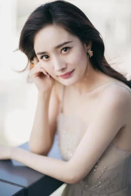 楊冪美照一冊，欣賞