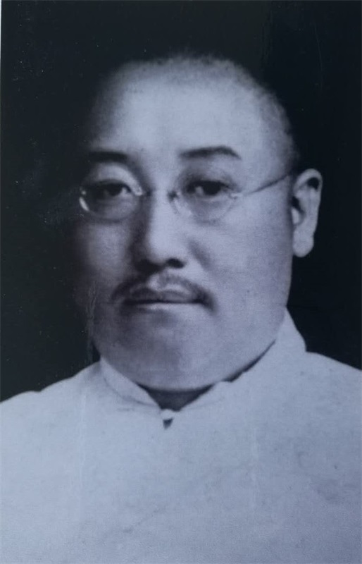 一代偉人與一代報人：毛澤東與李抱一民國往事