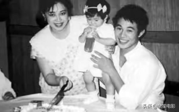 懷有身孕時被李連杰拋棄，住地下室十年，黃秋燕如今過得怎麼樣？