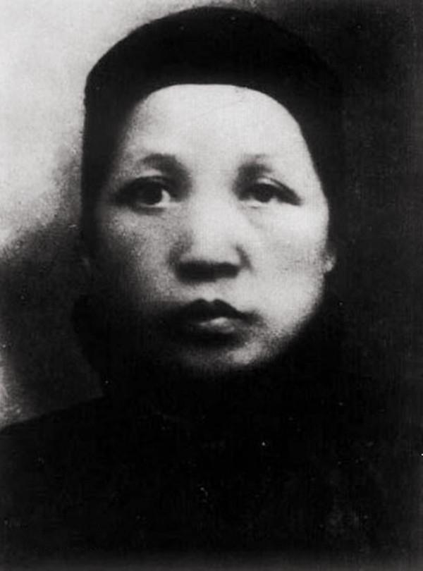 為主席提名澤東，付學費讓其繼續上學，毛主席：八舅父對我有大恩