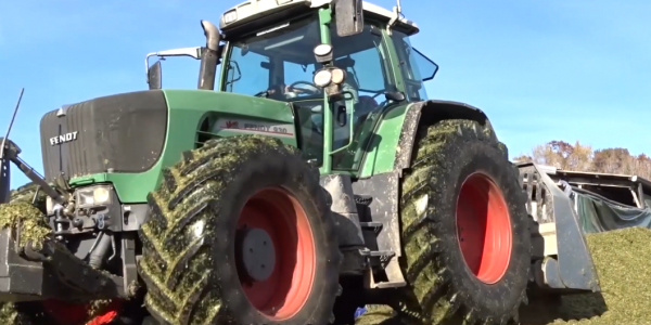 美國的農業實力有多強？會開拖拉機的女孩，真的是太酷了