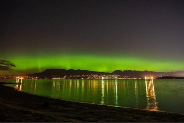 溫哥華上演極光盛宴!最近幾天都能看 溫哥華上演極光盛宴!最近幾天都能看