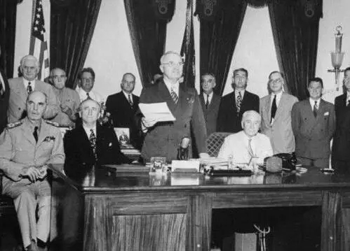 1978年，蘇聯宇宙954號核衛星墜毀，帶著核反應堆砸向加拿大