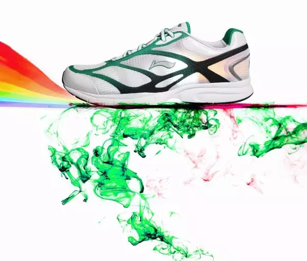 李寧超輕系列回顧！19代曝光外形沒變化，全掌䨻科技，翻車了麼？