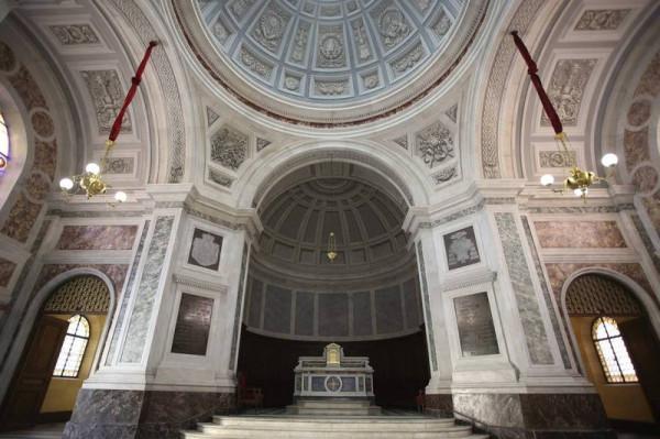 悚!印度男大學生遭仇家“斬首”頭顱遭棄置於曾犯案教堂附近 悚!印度男大學生遭仇家“斬首”頭顱遭棄置於曾犯案教堂附近